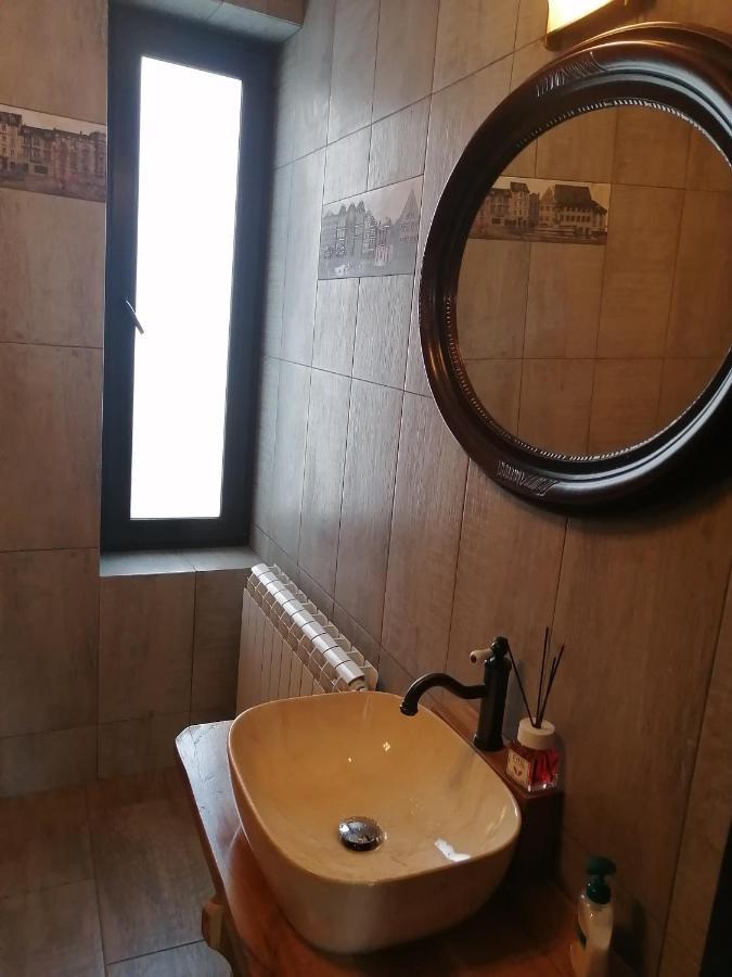 Casa Continentelor Hotell Cîmpulung Eksteriør bilde
