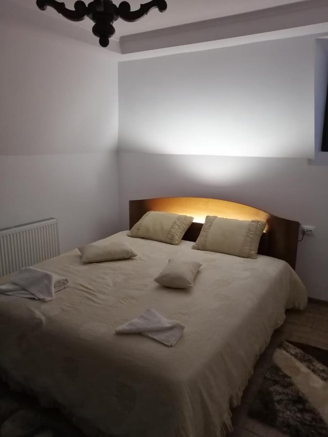 Casa Continentelor Hotell Cîmpulung Eksteriør bilde