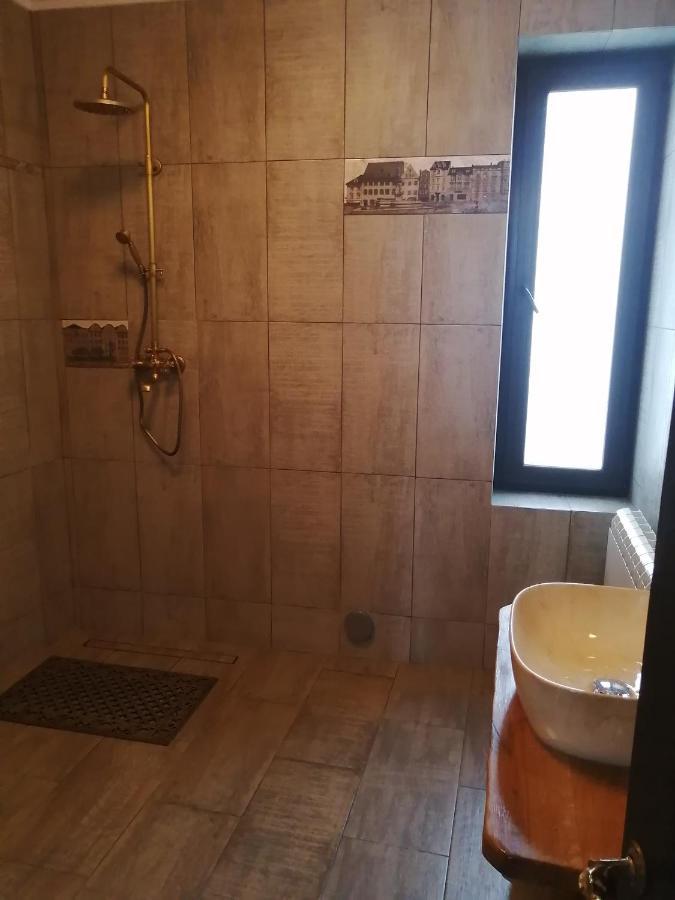 Casa Continentelor Hotell Cîmpulung Eksteriør bilde